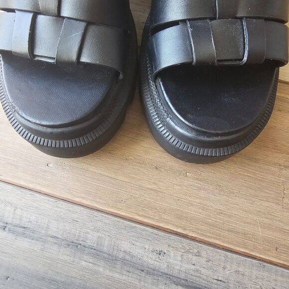 Steve Madden Cosmic Chunky Platform Sandal US 8 Black Gladiator Buckle Lug Sole - Picture 3 of 6